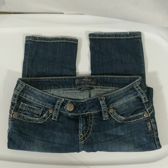 Silver Tuesday 16.5" Capri Dark Wash Jeans - size 27 - Picture 1 of 8